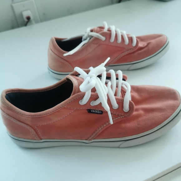 Pink vans shoes - Picture 3 of 5